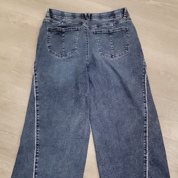 Classic Blue Women's Jeans - Picture 7 of 12